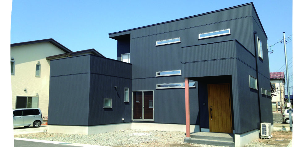 人を迎え入れるための広々とした 土間空間のある家