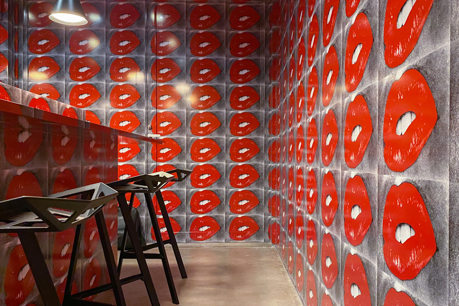 森山大道×KAMU L =「Lip Bar」